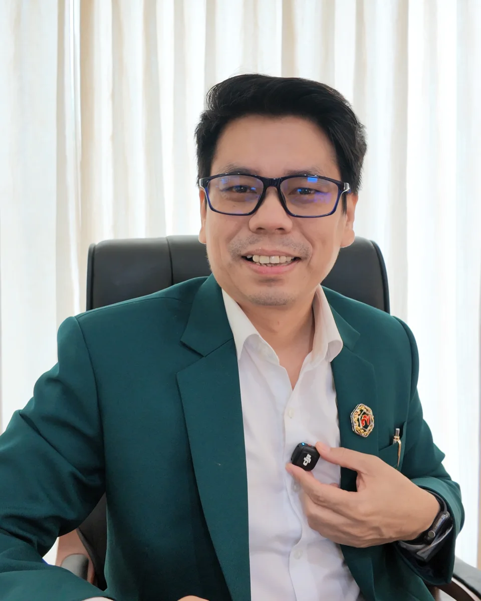 ဆရာ ဥာဏ်လင်းအောင် — PBR Instructor & Business Consultant